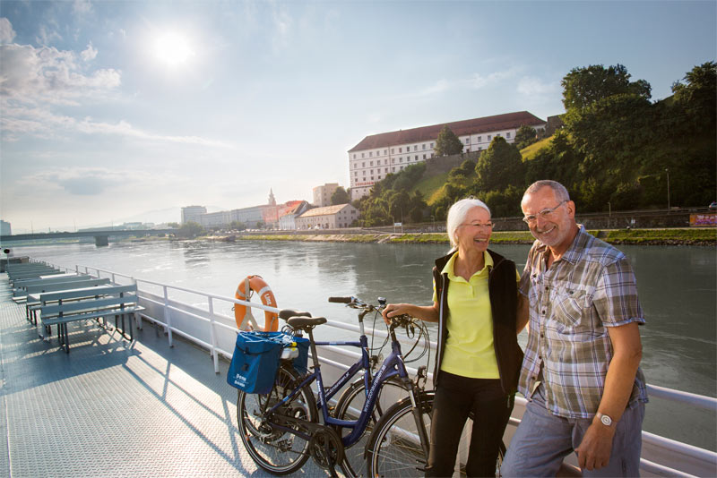 Donauschiff Radreise in Linz c linztourismus Balon Kest