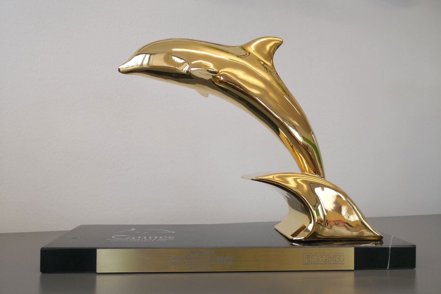 Goldener Delphin Cannes Corporate Media TV Awards c ES