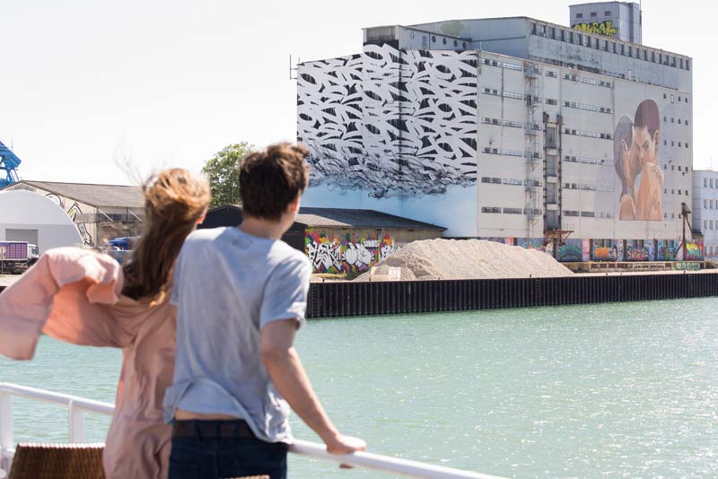 Schifffahrt Mural Harbor Linz c linztourismus tom mesic